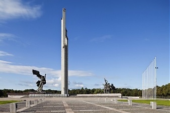 190402_uzvaras_parks.jpg 190402_uzvaras_parks.jpg