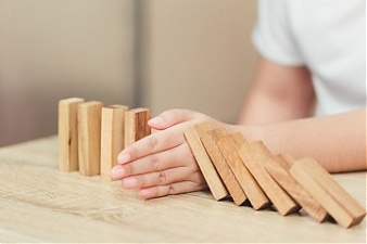 200102_banksLT.jpg 200102_banksLT.jpg