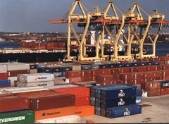 080515_port_kontejneri.jpg 080515_port_kontejneri.jpg