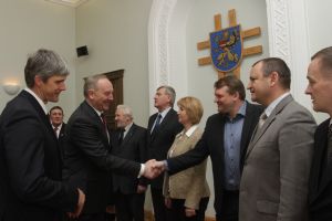 Андрис Берзиньш на встрее с депутатами Резекненской думы. Фото: president.lv