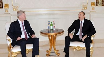 Валдис Затлерс и Ильхам Алиев.