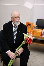 Эдвардс Грубе.