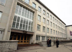 100705_minobraz_ee.jpg 100705_minobraz_ee.jpg