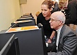 Слабовидящие пенсионеры в Латвии осваивают компьютерные навыки Слабовидящие пенсионеры в Латвии осваивают компьютерные навыки