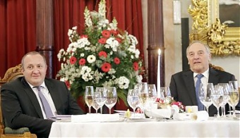 Георгий Маргвелашвили и Андрис Берзиньш. Рига, 16.04.2015. Фото: president.lv