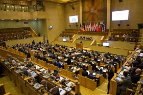 171121_lit_parliament.jpg
