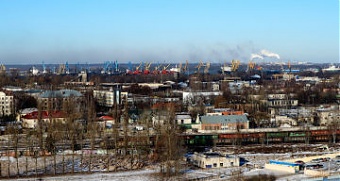 Вид на Рижский порт с крыши офиса DNB banka. Рига, 07.02.2017.