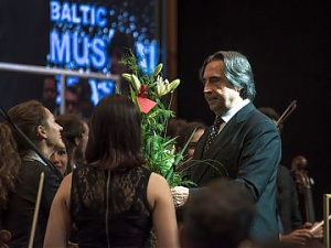Рикардо Мути после концерта в юрмальском концертном зале Дзинтари.Фото пресс-службы банка Rietumu