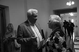 Янис Дуклавс и Байба Ривжа в кулуарах форума. Рига. 07.09.2018. Фото Seja Artfoto.