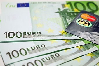 201126_euro.jpg
