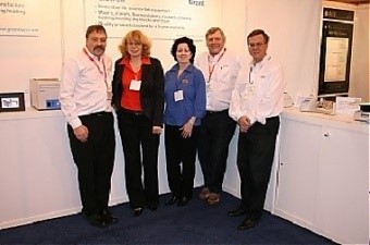 Светлана Банковская с коллегами из Grant Instruments и американского представительства Grant Bio Scientifics (дочерняя фирма в США) на выставке в Нью-Орлеане.