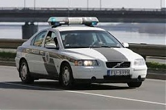 Работу полиции положительно оценивают 29% жителей Латвии, отрицательно - 25% Работу полиции положительно оценивают 29% жителей Латвии, отрицательно - 25%