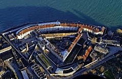 Эстония выставит на аукцион морскую крепость Батарейная Эстония выставит на аукцион морскую крепость Батарейная
