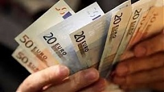 В правящей коалиции Латвии поддержали увеличение минимальной зарплаты до 500 евро В правящей коалиции Латвии поддержали увеличение минимальной зарплаты до 500 евро