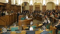 Правительство поддержало сокращение числа муниципальных депутатов на 54% Правительство поддержало сокращение числа муниципальных депутатов на 54%