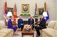 Трамп пообещал периодически направлять в Балтию американских солдат и предложил поладить с Россией Трамп пообещал периодически направлять в Балтию американских солдат и предложил поладить с Россией