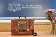 Доходы латвийского госбюджета 2019 года запланированы в размере 9,2 млрд. евро, расходы - 9,4 млрд. евро Доходы латвийского госбюджета 2019 года запланированы в размере 9,2 млрд. евро, расходы - 9,4 млрд. евро