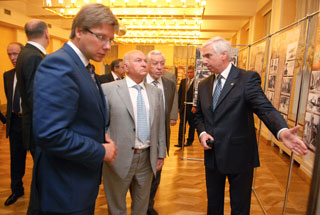 Нил Ушаков, Юрий Лужков и Виктор Гущин. Елгава, 25.08.2010.
