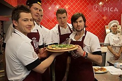 В Čili Picа подадут особые пиццы от хоккеистов Dinamo Rīga В Čili Picа подадут особые пиццы от хоккеистов Dinamo Rīga