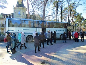 Последние иностранные туристы покидают Юрмалу. 15.03.2020. Фото БК. 