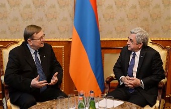 Юозас Бярнатонис и Серж Саргсян. Ереван, 5.03.2015. Фото: tm.lt