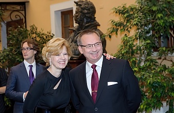 Астра Курме с супругом Юрисом Канелсом, проректором латвийского Института транспорта и связи.