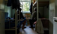 Пособие для беженцев в Латвии снизили до 139 евро в месяц