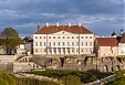 Estonia imposes substantive restrictions on movement in public space Estonia imposes substantive restrictions on movement in public space