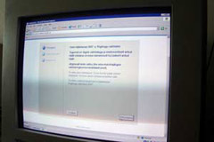 100414_e_voting.jpg