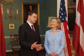 Valdis Dombrovskis and Hillary Clinton. Washington, 15.06.2010.