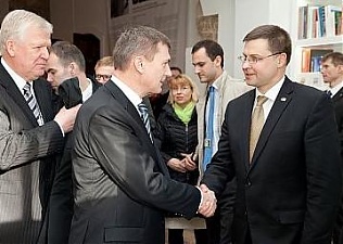 Andrus Ansip and Valdis Dombrovskis in Riga.