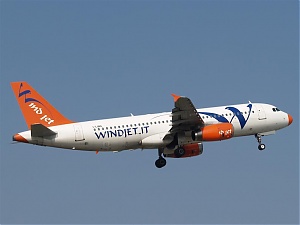 090610_Windjet.jpg