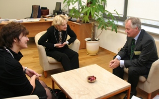 Asta Skaisgiryte Liauskiene and EU officials in Vilnius, 25.10.2011. Photo: urm.lt