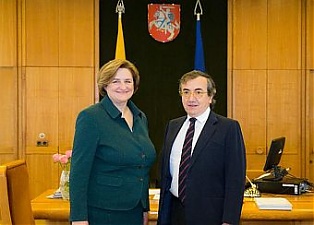 Loreta Grauziniene and Stefano Taliani de Marchio. Photo: seimas.lt
