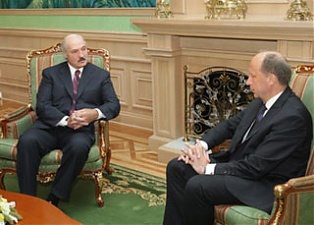 Alexander Lukashenko and Andrius Kubilius. Minsk, 28.06.2010.