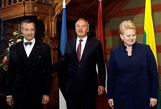 Toomas Hendrik Ilves, Andris Berzins and Dalia Grybauskaite. Birini, 31.10.2013. Photo: president.lv 