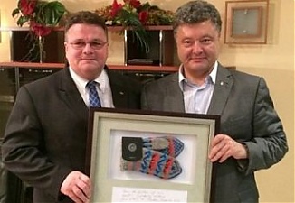 Linas Linkevicius and Petro Poroshenko.