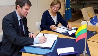 Vytautas Leskevicius and Gabriella Battaini-Dragoni. Photo: urm.lt