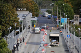 170513_est_russia_border.jpg