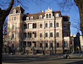 191011_embassy.jpg