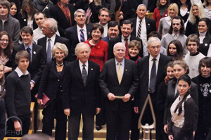 110208_usa_ehu.jpg