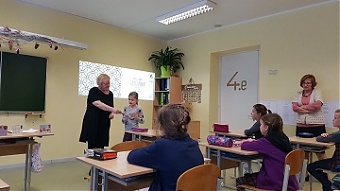 201029_schoolLV.jpg