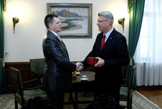 Einars Repse and Valdis Zatlers. Riga, 29.10.2010.