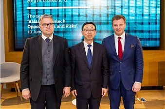 190611_bankLT.jpg