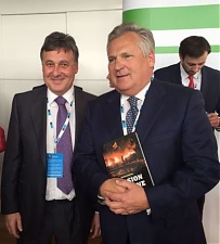 Valery Belokon and Alexander Kwasniewski.