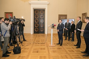190220_vilnius_arch.jpg