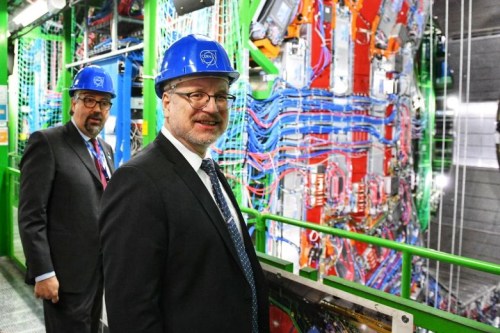 CERN apliecina Latvijas gatavību asociētajai dalībai :: Baltijas cikls