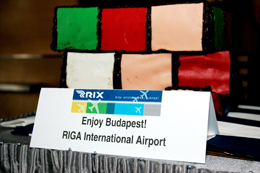 110516_airBaltic_Bud_cake.jpg