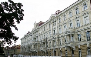 110805_kempinski_hotel.jpg