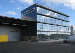 120502_glassbel.jpg